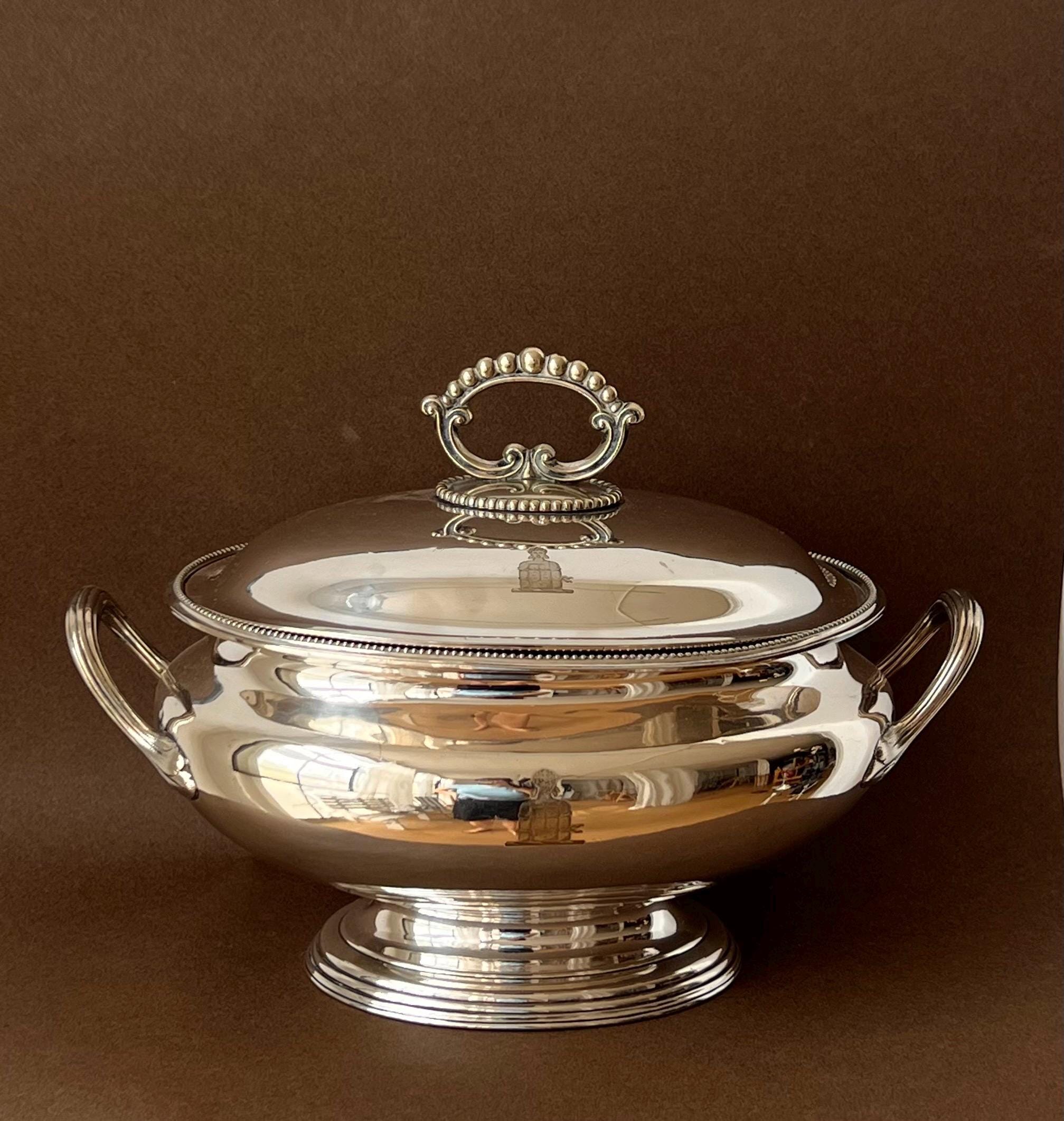 Silver Soup Tureen with Lid - Elkington & Co., England, 19th Century