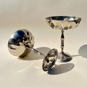 Vintage Champagne Coupes – Elegant Gold-Plated Stemware
