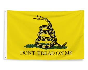 Gadsden Flag - American Revolution Dont Tread on Me Flag - Patriotic United States of America History Gift - 87cm x 142cm - 34.5in x 56in