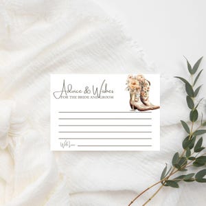 Biglietto di auguri e consigli per la festa nuziale con Boots and Bubbly - Tema western, rustico, divertente gioco per la festa nuziale - Personalizzabile in Canva - Floreale