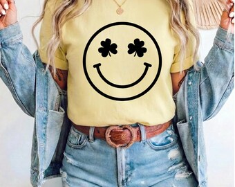 Camiseta com estampa de trevo sorridente para o Dia de São Patrício, Camisa com estampa de trevo