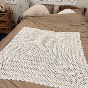 Crochet blanket | baby blanket | throw rug | handmade