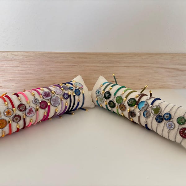 Pulseiras com flores de verdade