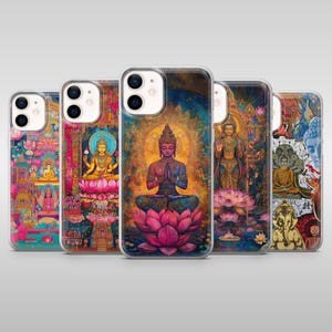 Puede incluir: Una colección de cinco fundas para teléfono con representaciones artísticas vibrantes de figuras de Buda. Cada funda presenta un diseño único con detalles intrincados, incluyendo flores de loto e imágenes espirituales. Las fundas tienen un diseño transparente y protector.