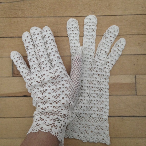 vintage white lace gloves
