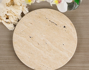 Elegante bandeja redonda de travertino: bandeja decorativa de piedra natural para servir.