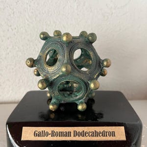roman dodecahedron replica / gallo roman dodecahedron replica