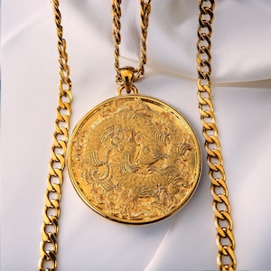 Medallion Necklace, Gold Pendant Necklace, Coin Necklace, Gold Necklace, Layering Necklace, 14&18K Gold Necklace, Anniversary Gift