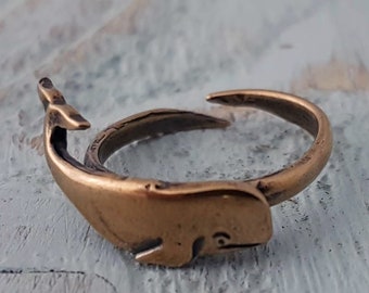 Whale Ring, Gold Whale Ring, Moby Dick, Ocean Jewelry, Whale Jewelry, whale hug ring, blue whale jewelry, ocean ring, sea life jewelry