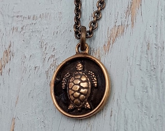 Schildkröten-Anhänger-Charm-Anhänger-Halskette - solide Hand gegossen Juweliere Bronze - poliert oxidierte Oberfläche - personalisierte Geschenk Gravur verfügbar