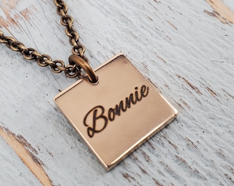 Massive Bronze Anhänger Halskette - Personalisierter quadratischer Anhänger, Handschrift Gravur - Erinnerungsgeschenkidee, langlebiger 14 mm Schmuck
