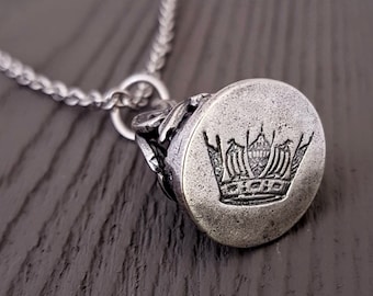 Silver CROWN Wax Seal Stamper Collier - Timbre de sceau utilisable - Collier royal, bijoux de la couronne de princesse, collier de charme Fob