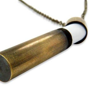 Collar de latón con mensaje secreto - Cápsula contenedora de letras, escondite secreto - Colgante personalizado - Cadena disponible en varias longitudes