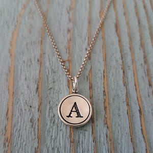 Collar personalizado, regalo para el día de la madre, dije de letra de plata esterlina, inicial para mamá, novia, joyería personalizada, grabado disponible