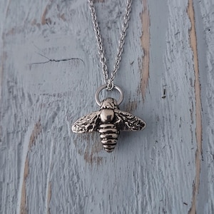 Biene Halskette, Honig Biene Charme, Biene Schmuck, Silber Bee Charm, Biene Anhänger, Bumble Bee Schmuck, Insekten Halskette, Silber Insekt Halskette,