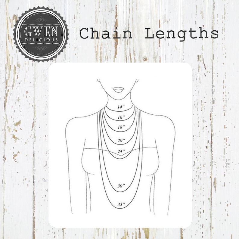 Op de afbeelding: Een lijntekening van een persoon die kettingen draagt ​​van verschillende lengtes, gelabeld in inches van 14 tot 33 inch. De afbeelding heeft de titel "Chain Lengths".
