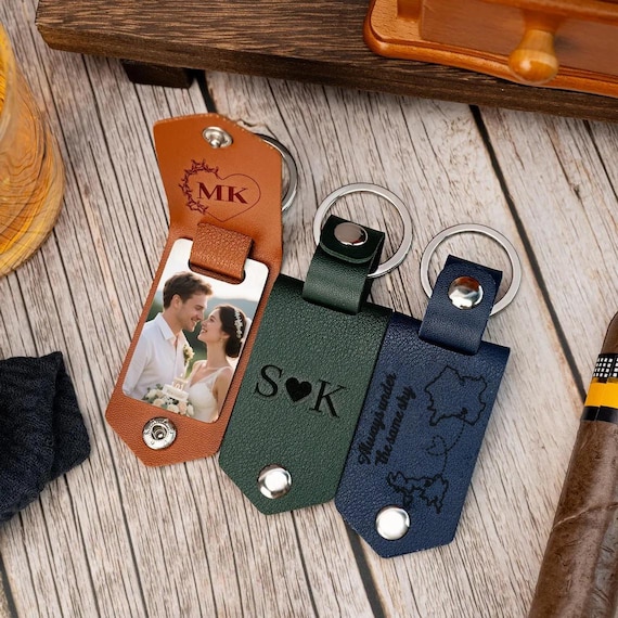 Personalized Mens Leather Keychain, Custom Engraved Leather Keyring, Anniversary Gift for Him/ Her, Wedding Gift for Couple, Gift for Dad