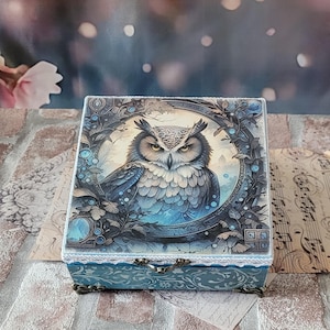 Boîte à souvenirs en bois hibou mystique, coffre à bijoux hibou gothique fantastique, souvenir de créature lunatique de la forêt, cadeau boîte de carte de tarot forêt sombre
