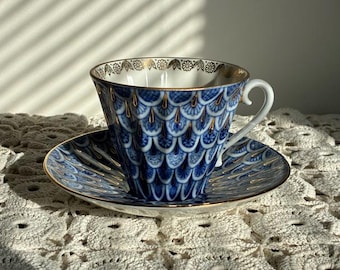 Taza y platillo de porcelana imperial Lomonosov, 235 ml, decorados con oro de 22 quilates.