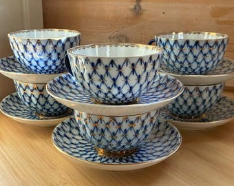 Fábrica Imperial de Porcelana Lomonosov. Juego de té para 6 personas. "Red de Cobalto", oro de 22 quilates. URSS.