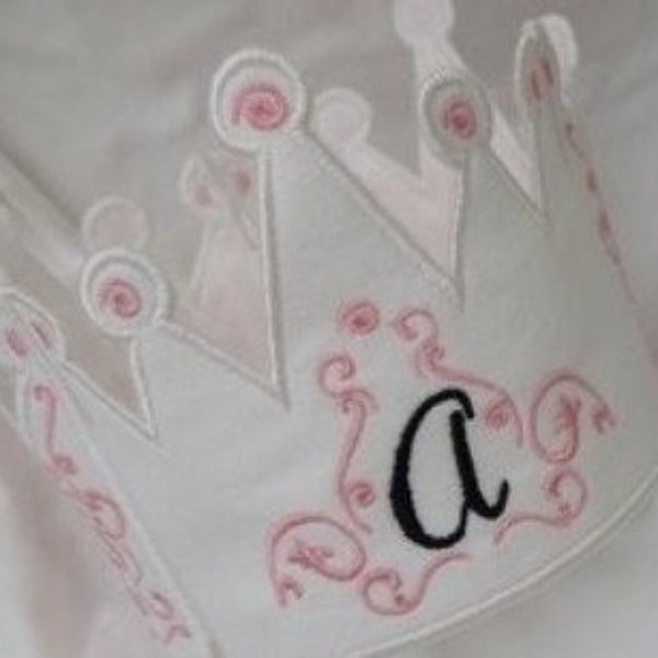 ITH Picture Perfect Princess Crown- Instant Email Delivery Download Machine embroidery design