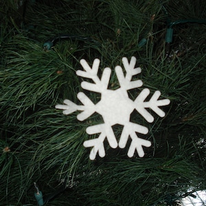 White Six Points Wool Felt Snowflakes