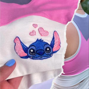 Crop tops hechos a mano con reciclaje: punto bordado, crop top de punto, crop top pastel, top de pilates, bordado de Minnie, Lilo Stitch