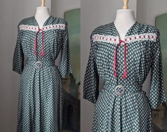 Vintage 1940s Green, White, Yellow, + Merlot Red Paisley Print Dress