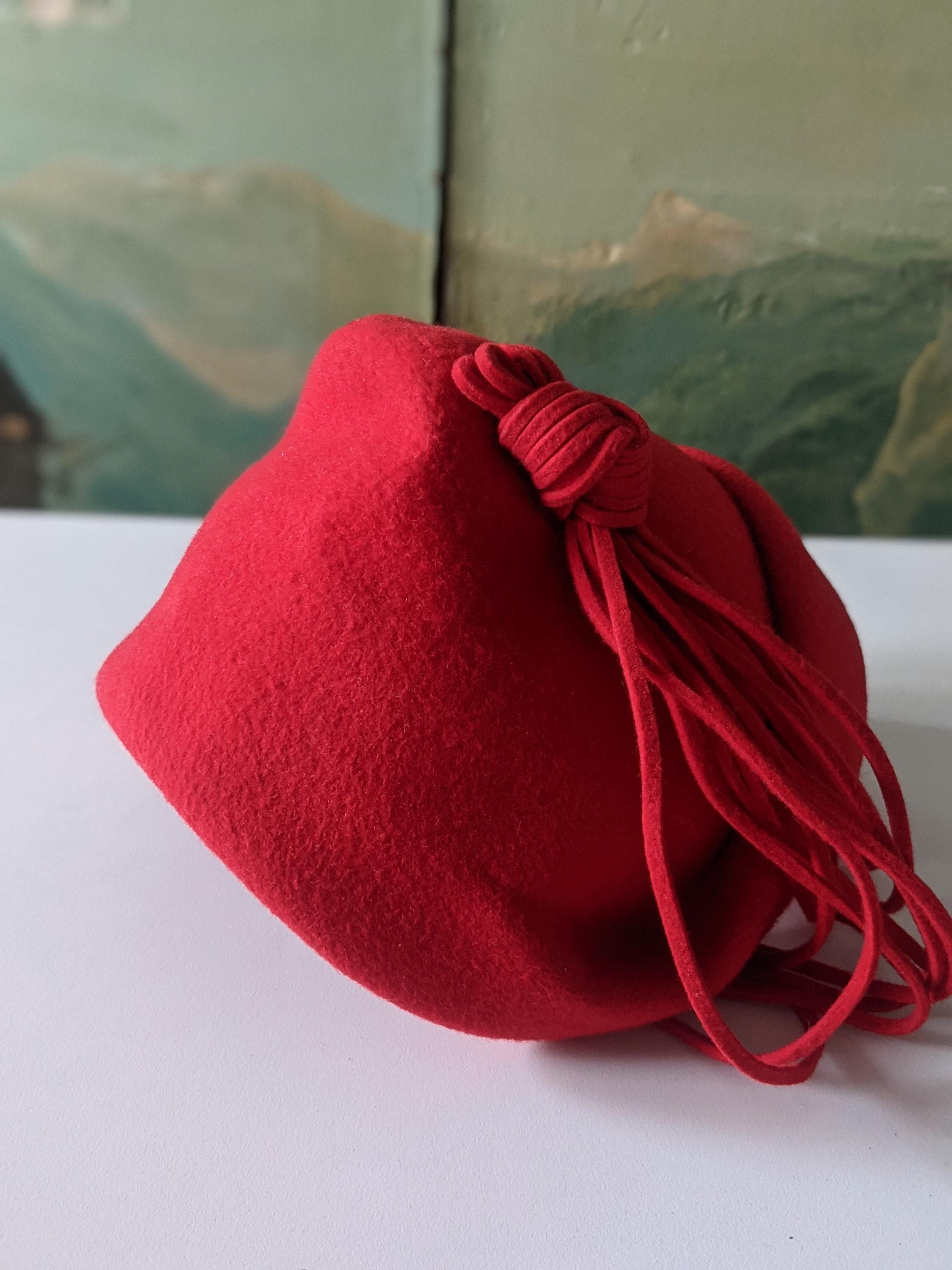RIVIERA Vintage Red Felt Pixie Feather Hat 1940s Style Watermelon Red Felt Perching Fedora with  main image 4