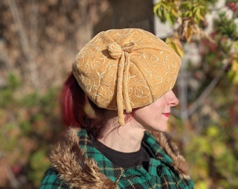 Vintage 1960s Goldenrod Yellow Stitched Velvet Tam Beret Hat