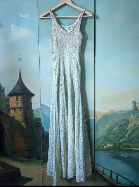 AS IS Vintage 1930s Pale Yellow Green Lace Gown - image 2