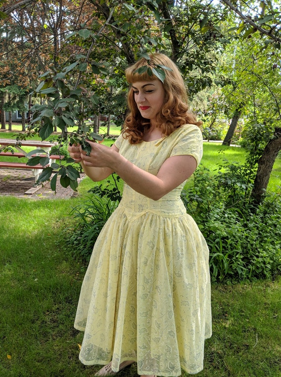 1950s Pale Yellow Novelty Prom Party Dress