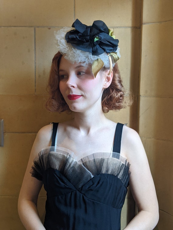 Vintage 1940s Tulle & Silk Flower Fascinator - image 7