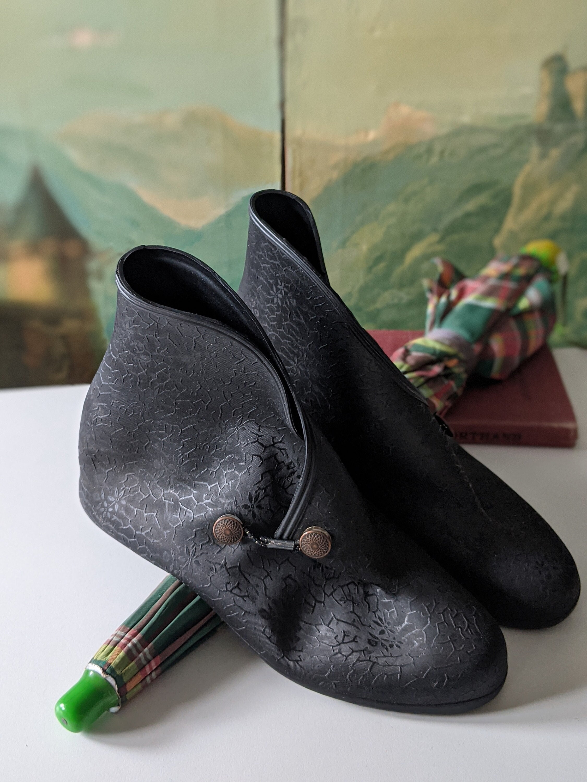 アンティーク雑貨 GULLIVER SHOES Vintage 1950s Lifebuoy Galoshes Rubber Over Booties - Etsy