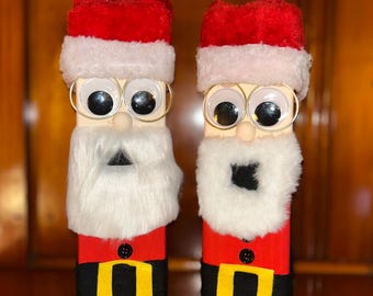 Hand-Painted Wooden Santa Claus Decoration: Rustic Christmas Decor
