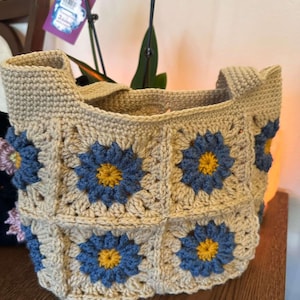 Handmade Crochet Granny Square Sunflower Bag – Boho Chic Shoulder Tote for Everyday Use