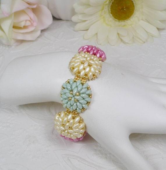 Chrysanthemum bracelet deals