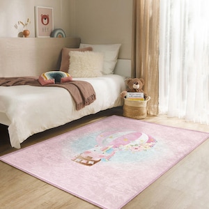 Pastell Rosa Einhorn Heißluftballon Teppich Kinderzimmer-Spielzimmer - weicher waschbarer rutschfester Kinderbereich Teppich Regenbogen, Sterne-Blumen| Baby Geschenk