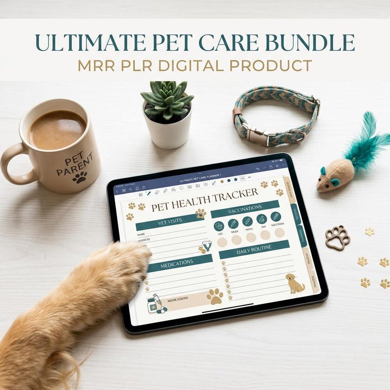 K&ouml;nnte beinhalten: Ein digitales Tablet mit einer Pet Health Tracker Planer-Seite mit Abschnitten f&uuml;r Tierarztbesuche, Impfungen und Medikamente. Der Bildschirm zeigt Pfotenabdr&uuml;cke und einen Hund. Daneben stehen eine Tasse, eine Sukkulente und ein Halsband.