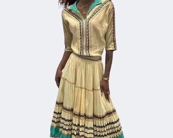 Janice of Tucson-jurk met gaasrok uit de jaren 70: blouse met kant uit het zuidwesten, gelaagde rok