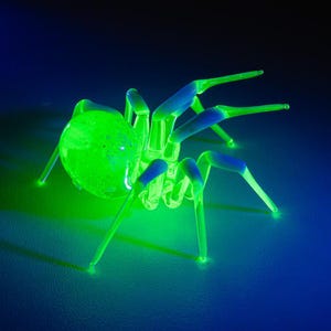 Uranium glass spider figurine glowing green Murano art spider sculpture handmade insect Halloween gift UV reactive decor