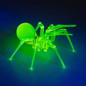 Uranium glass spider sculpture glowing green figurine Murano glass spider art gift Halloween decor creepy crawler