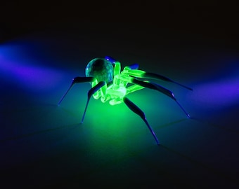 Teal Uranium Glass Spider Figurine – Handmade UV Reactive Sculpture