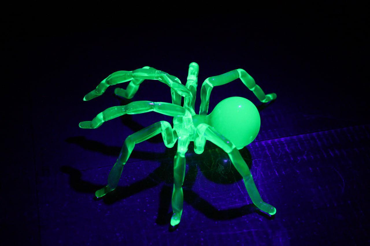 Uranium Glass Tarantula Figurine – Handmade Lampwork Spider, UV