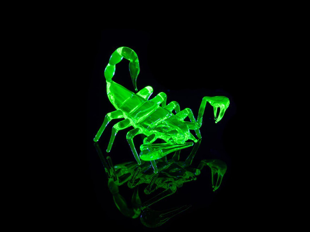 Glowing Uranium Glass Scorpion – Handmade Figurine, Miniature Neon