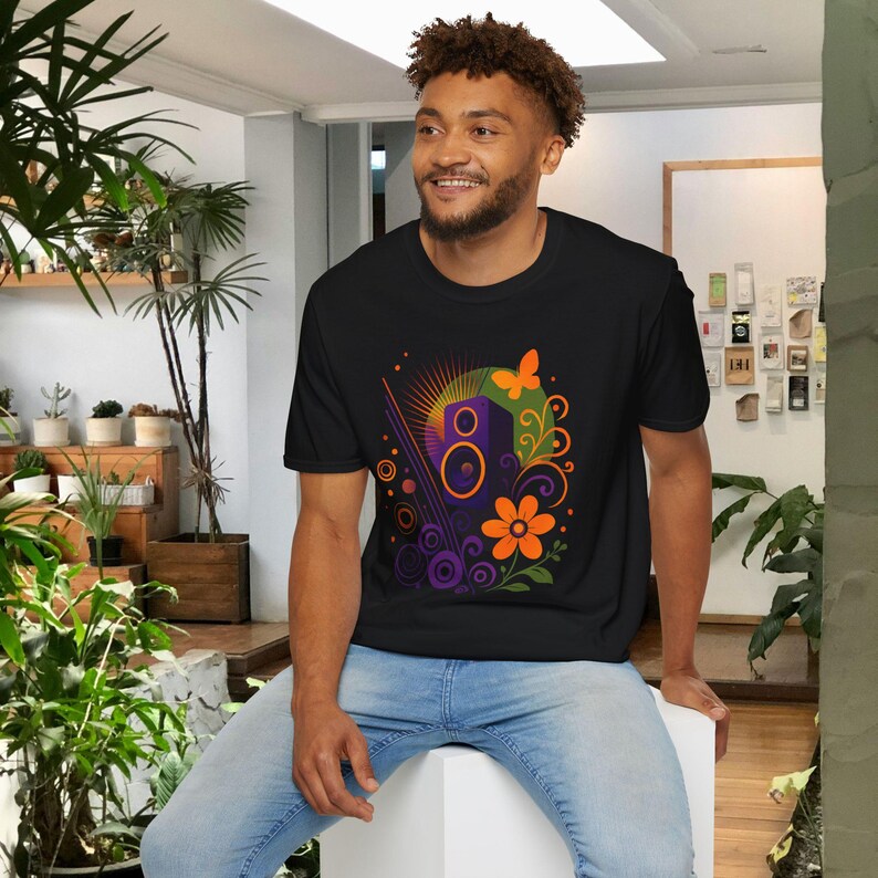 Frutiger Metro Shirt | Y2k Clothes | 2000's Nostalgia Clothing | Frutiger Metro Vibe | Nostalgiacore T-Shirt | 2000s Frutiger Style image 3