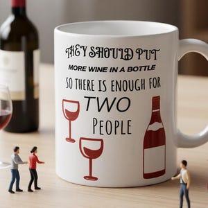 Mug drôle amateur de vin, cadeau humoristique pour couple pour les fans de café et de vin, 11 oz.