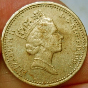 1996 One Pound Rare UK British 1996 Coin Northern Ireland Celtic Cross with Decus Et Tutamen Up Side Down Error