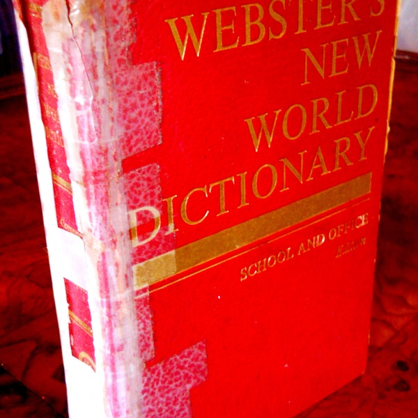 WEBSTER's New World Dictionary Compact School & Office Edition 1975 Printing in the U.S.A.