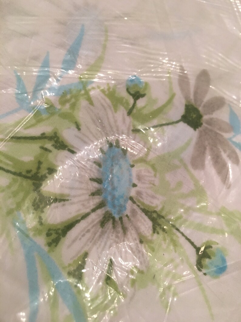 Wondercale Springmaid Vintage Sheets Fresh Daisy ~ Aqua and Green Daisy ~ NOS ~ Double Flat and Fitted Sheet